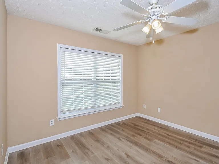 934 Mill Creek Ave — Photo 16