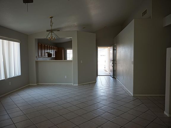4th image of 2274 E Browning Pl