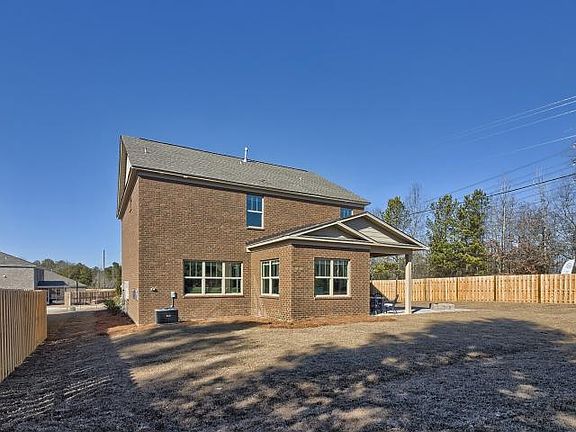 4th image of 754 Rocky Ridge Cir