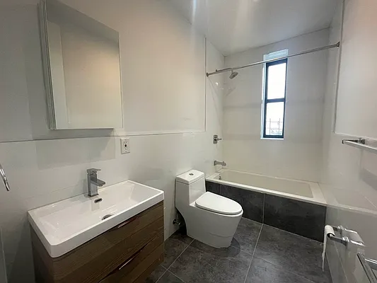 Rented by Bruma Realty LLC | media 9