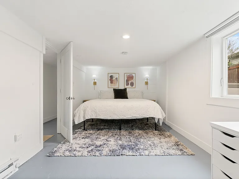 828 NE Sumner St #B — Photo 5