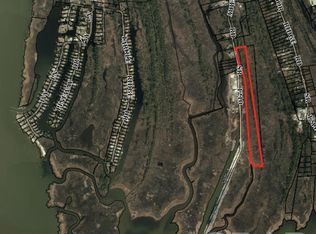 4101 Bob Perry Rd, Kitty Hawk, NC 27949