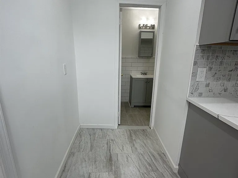 190 Clinton Ave #2 — Photo 8