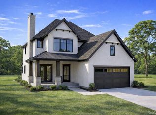 556 Trombley Dr, Troy, MI 48083