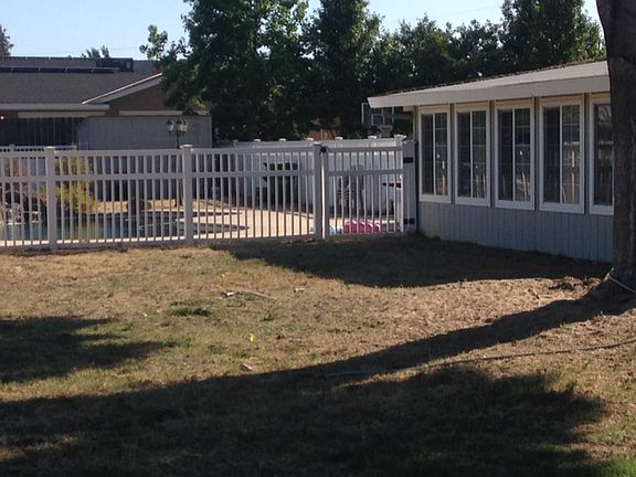 4th image of 3060 Herrod Ave