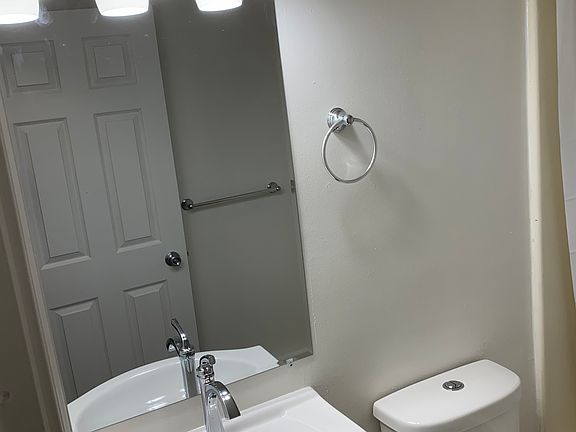 4th image of 6530 E Jk Ave APT 1