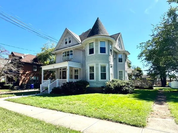 29 Averill Pl #3, Branford, CT 06405