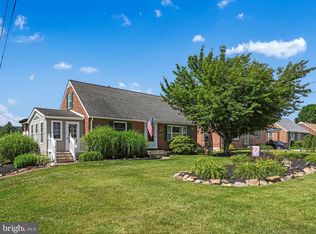 6599 York Rd, Spring Grove, PA 17362