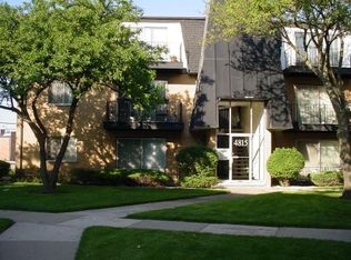 4815 W 109th St #1-101, Oak Lawn, IL 60453