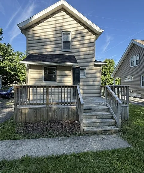 437 Bonnie Brae Ave SE — Photo 2