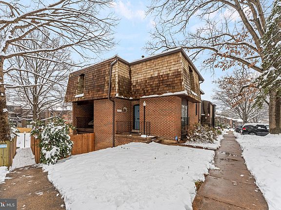 4th image of 4956 Schuyler Dr