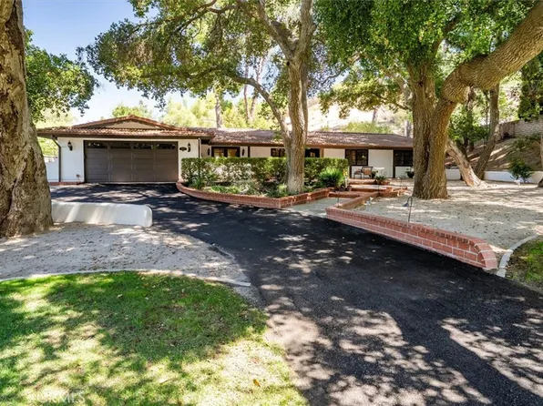 15737 Warm Springs Dr, Santa Clarita, CA 91387