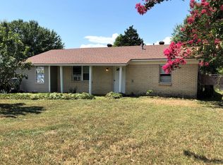 1911 Lynndale St, Kennett, MO 63857