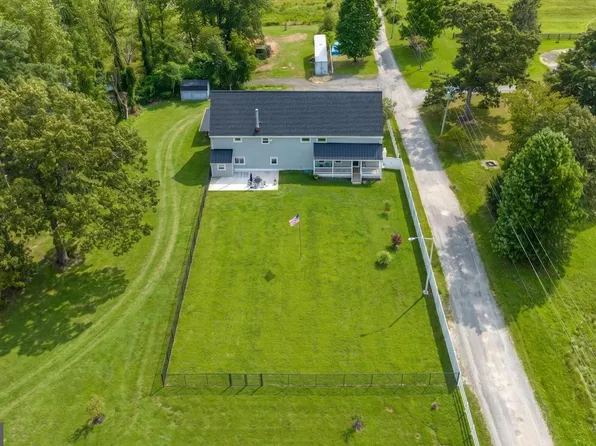 920 Woods Rd, Saint Leonard, MD 20685
