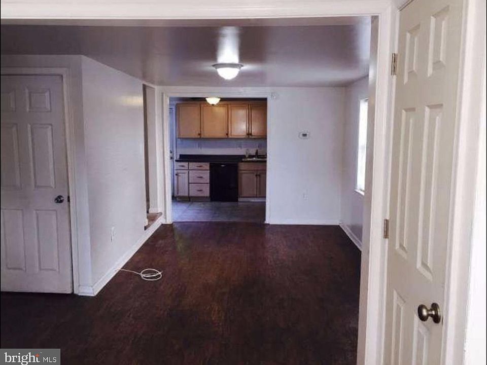 2nd image of 961 Henry Ave