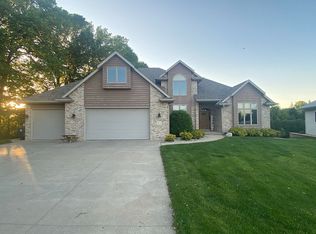 W2526 Clover Downs Ct, Appleton, WI 54915