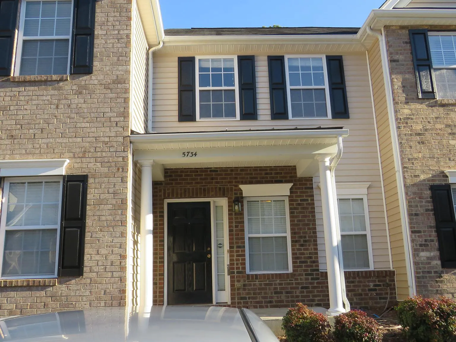 5734 Bent Creek Cir — Photo 2