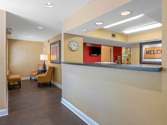 Lobby and Guest Check-in