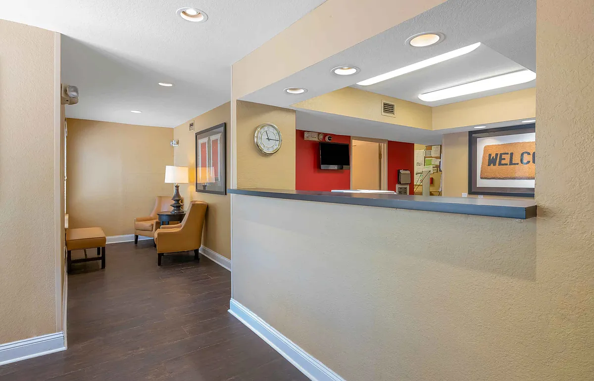 Lobby and Guest Check-in - Jacksonville - Baymeadows