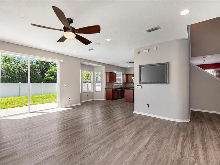 8207 Water Tower Dr — Photo 5