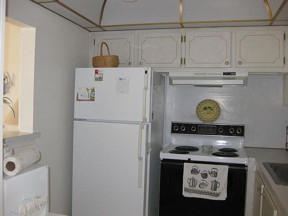3rd image of 187 Camden Dr #H