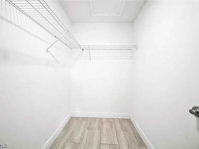 318 SW 7th Ter — Photo 22