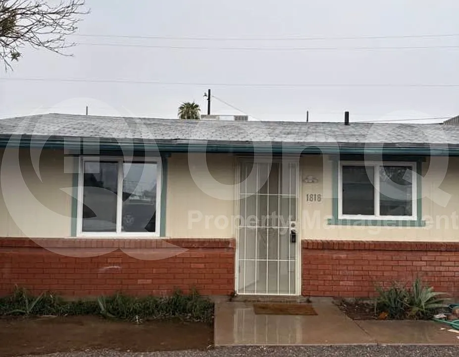 1818 S Van Buren Ave
