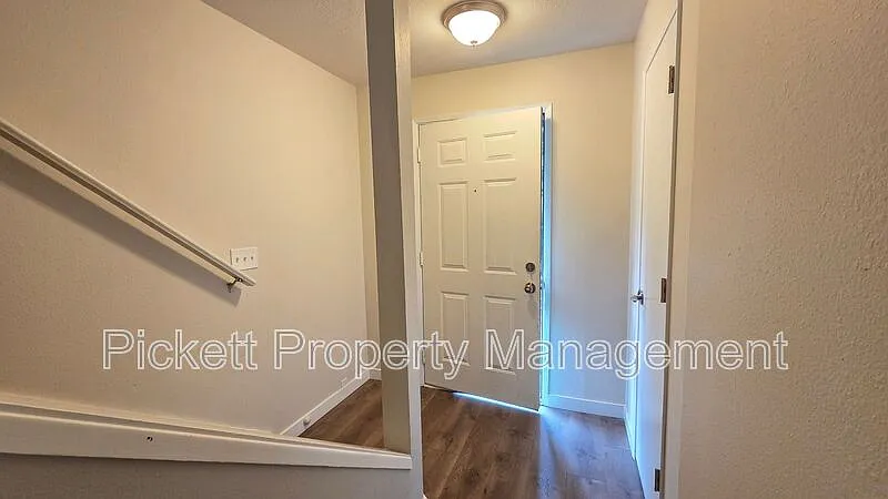 2 bed, 1.5 bath, 850 sqft, $1,695 — Photo 4