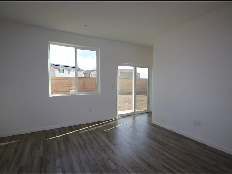 2224 S Crumal St — Photo 4