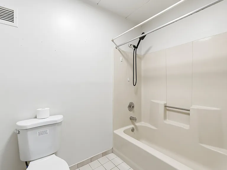 5 Linden St #6I — Photo 17