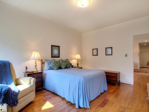 4th image of 223 Tanasi Lagoon Dr
