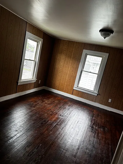 4 bed, 1.5 bath, 1380 sqft, $1,750 — Photo 2