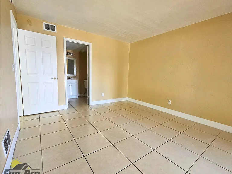 900 S Peninsula Dr #112 — Photo 12