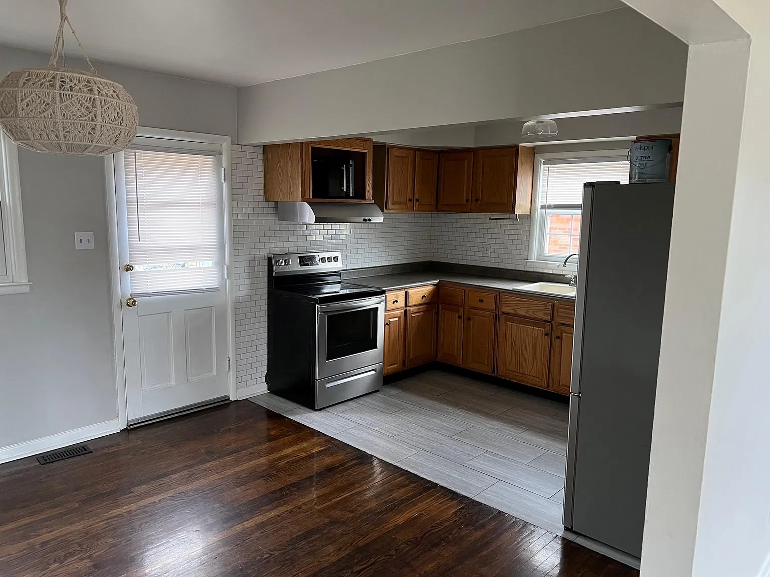 4 bed, 1400 sqft, $2,150 — Photo 3