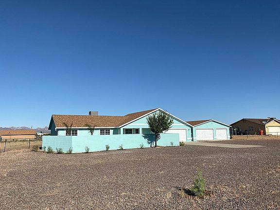 2 Car plus 6 Car garage 