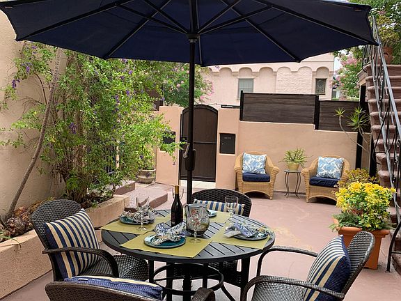 The courtyard is setup for you to entertain & relax. Feel free to bring your bbq, interested in planting an herb garden, there's plenty of space for planter boxes.