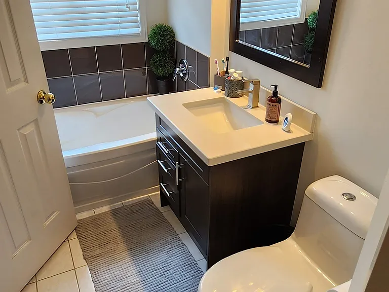 103 Selkirk Dr — Photo 9