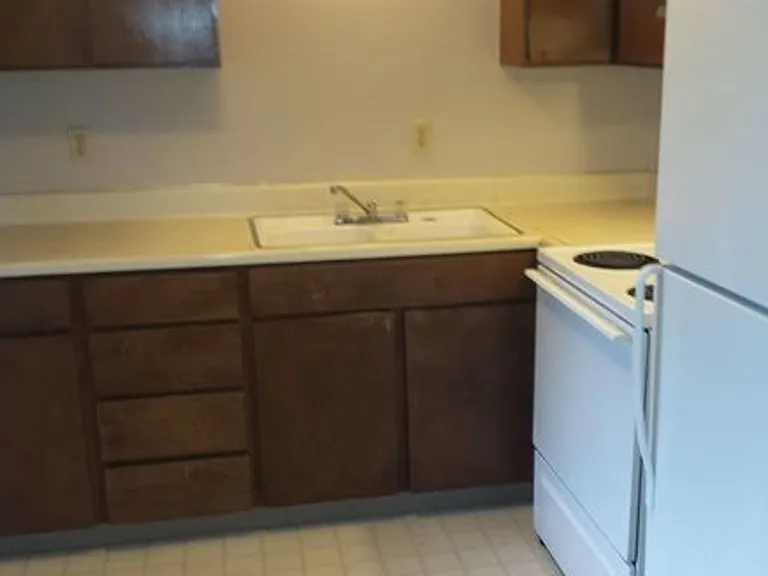 10110 N Colfax Rd #2 — Photo 3