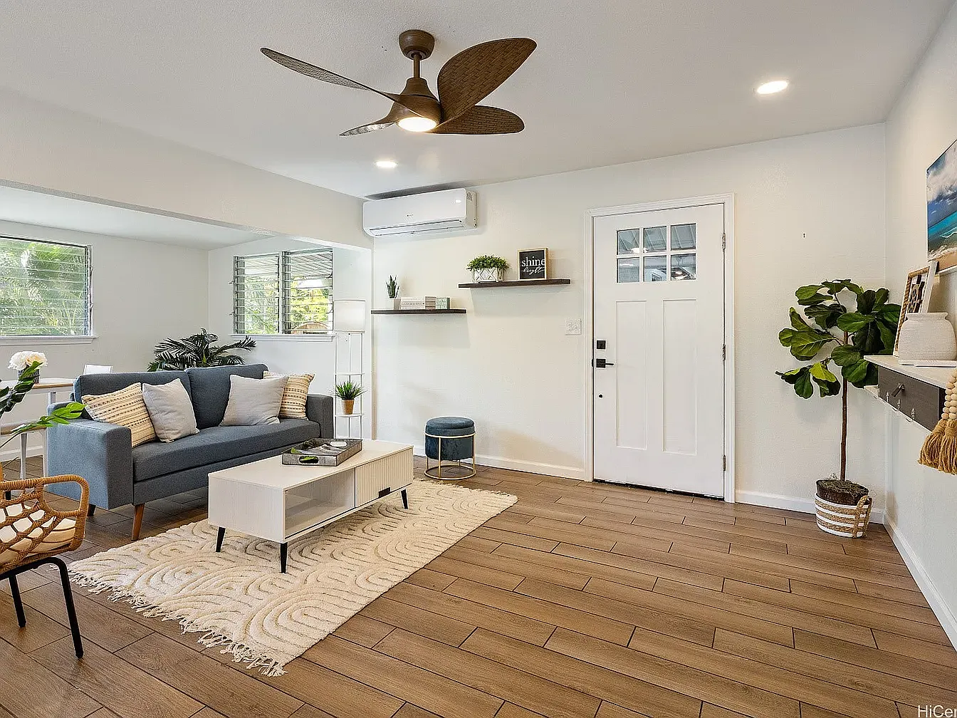 3 bed, 1200 sqft, $4,300 — Photo 1