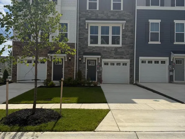 5537 Marksburg Pl, White Plains, MD 20695