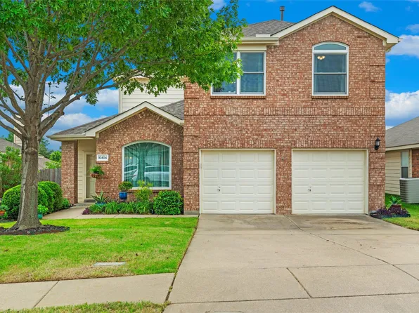 10404 Lake Brook Dr, Fort Worth, TX 76115