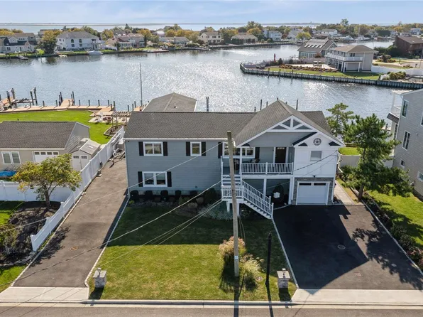 250 W Lido Promenade, Lindenhurst, NY 11757