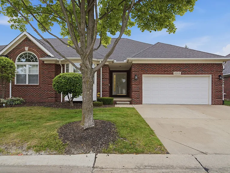 3265 Galaxy Blvd — Photo 1