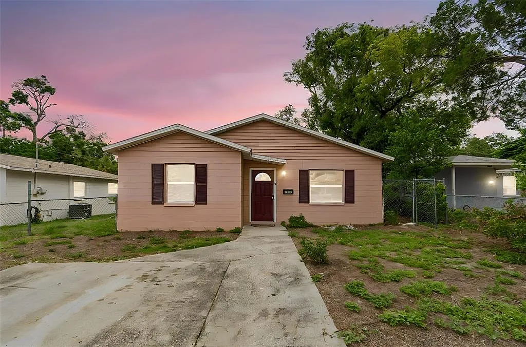 4 bed, 2.0 bath, 1235 sqft, $2,900 — Photo 1