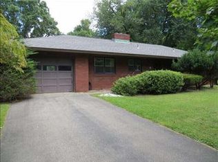 55 Dogwood Ln, Beacon, NY 12508