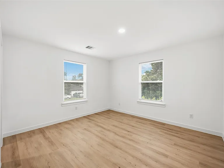 7946 Fields St #B — Photo 15