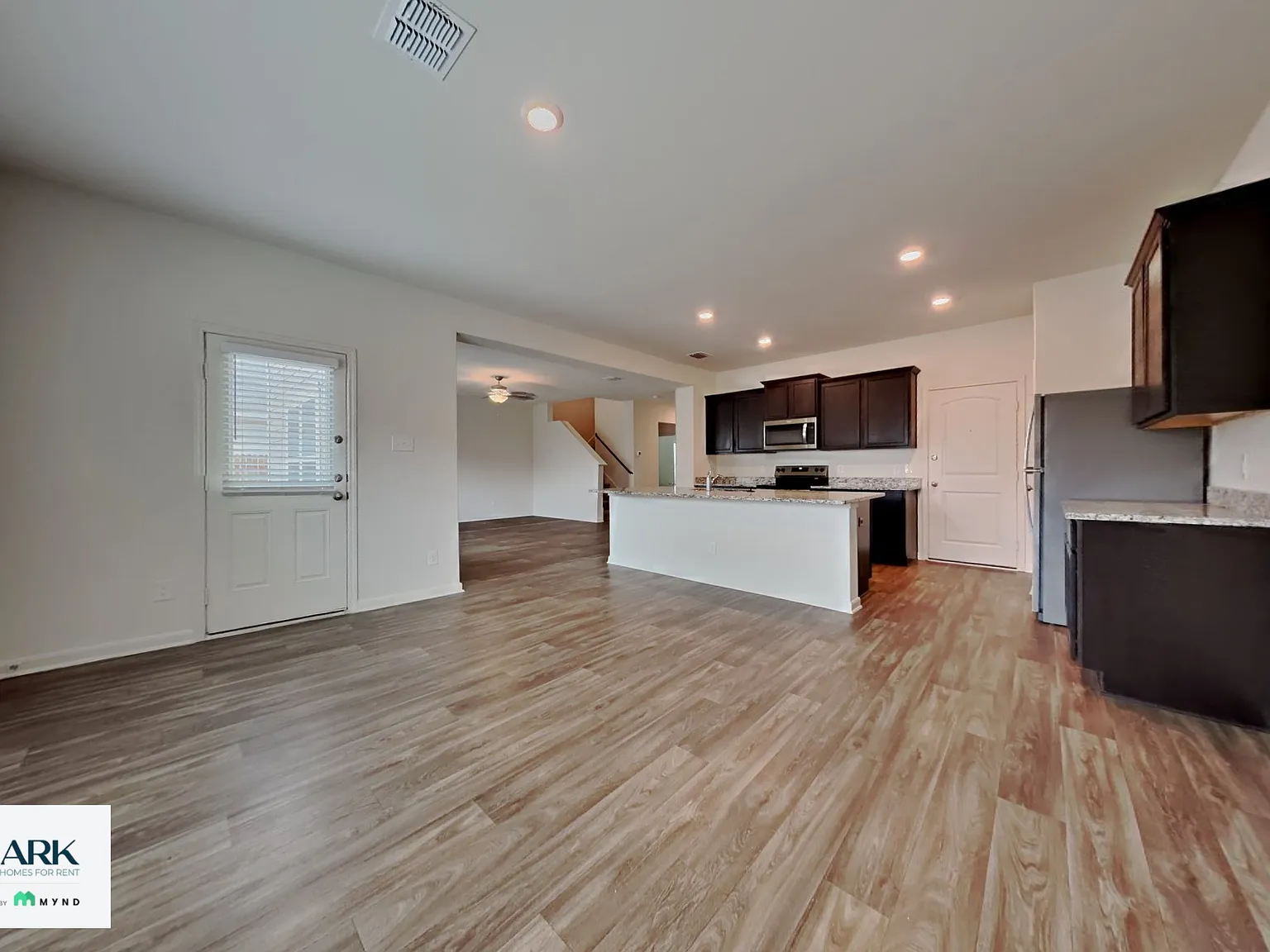 4 bed, 2.5 bath, 2205 sqft, $1,775 — Photo 4