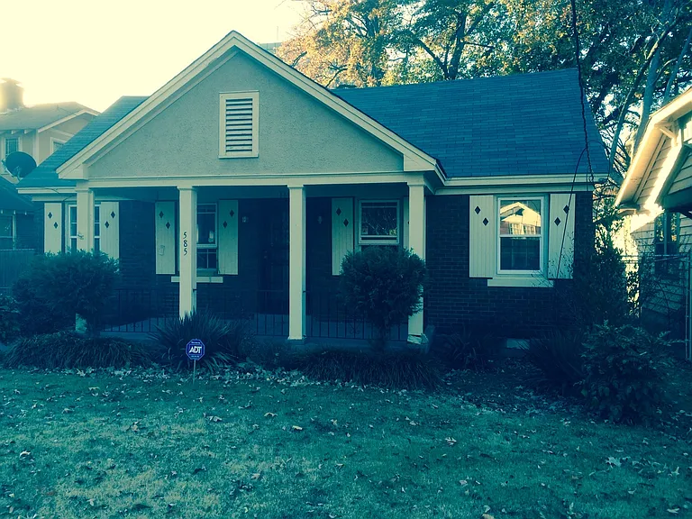 585 N Avalon St S — Photo 3