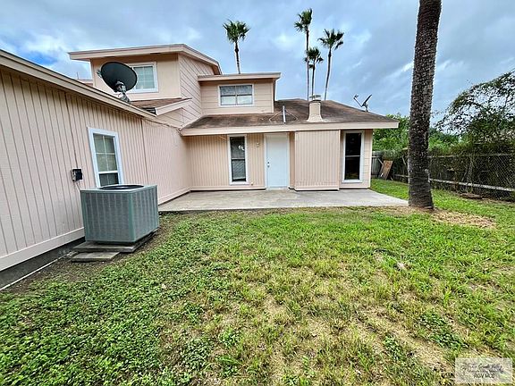 3rd image of 2501 Treasure Hills Blvd #1
