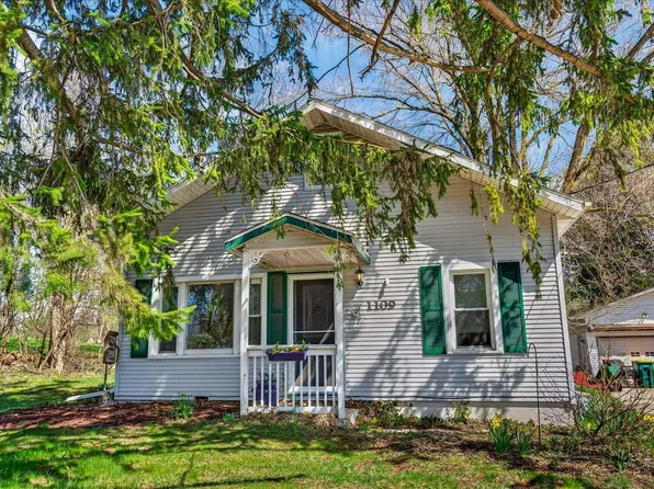 1109 Blaine St, Edgerton, WI 53534
